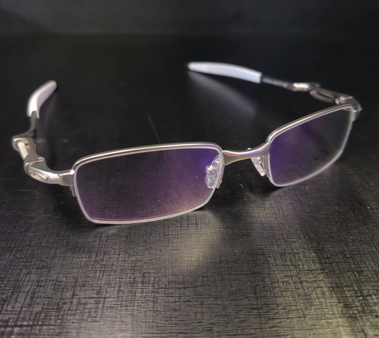 Óculos De Descanso Oakley (Lente Camaleão)