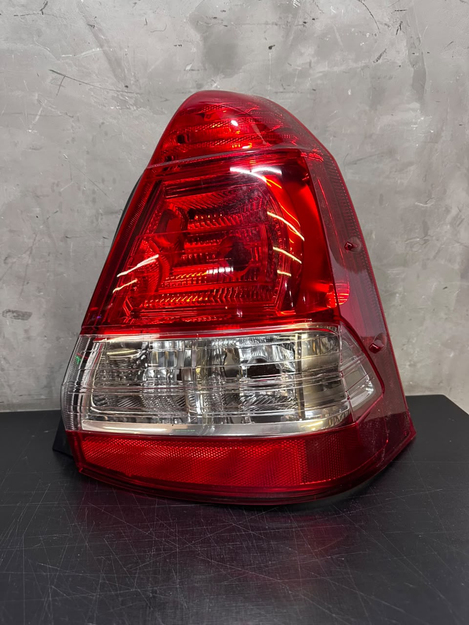 Lanterna Traseira Etios Sedan (Direito)