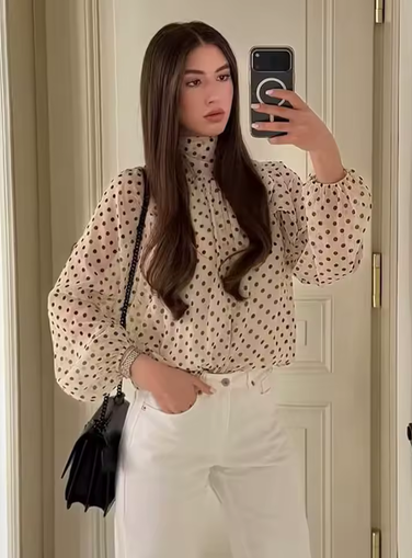 Blusa Feminina com estampa em poá Tam P